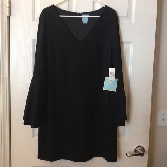 CeCe Dresses & Skirts - CeCe bell sleeve dress